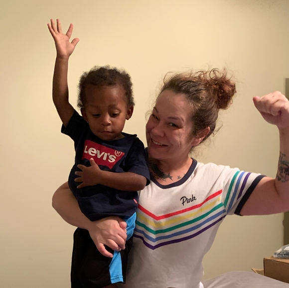 Meet your Posher, Renee - Picture 2 of 8